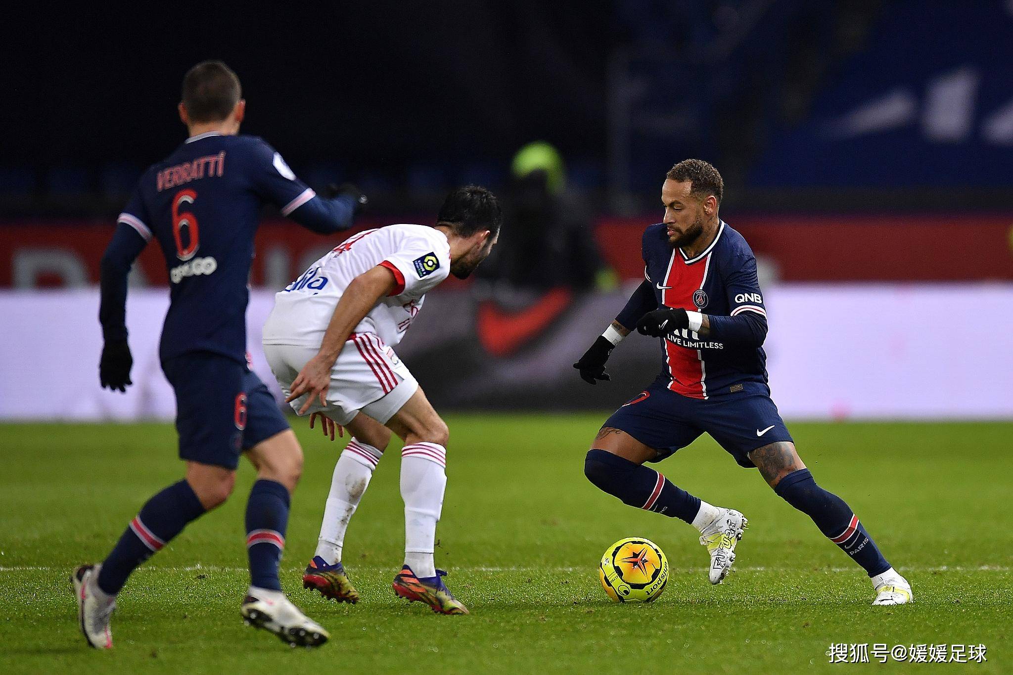 里昂客场挑战南特,两队实力接近 里昂客场挑战南特,两队实力接近