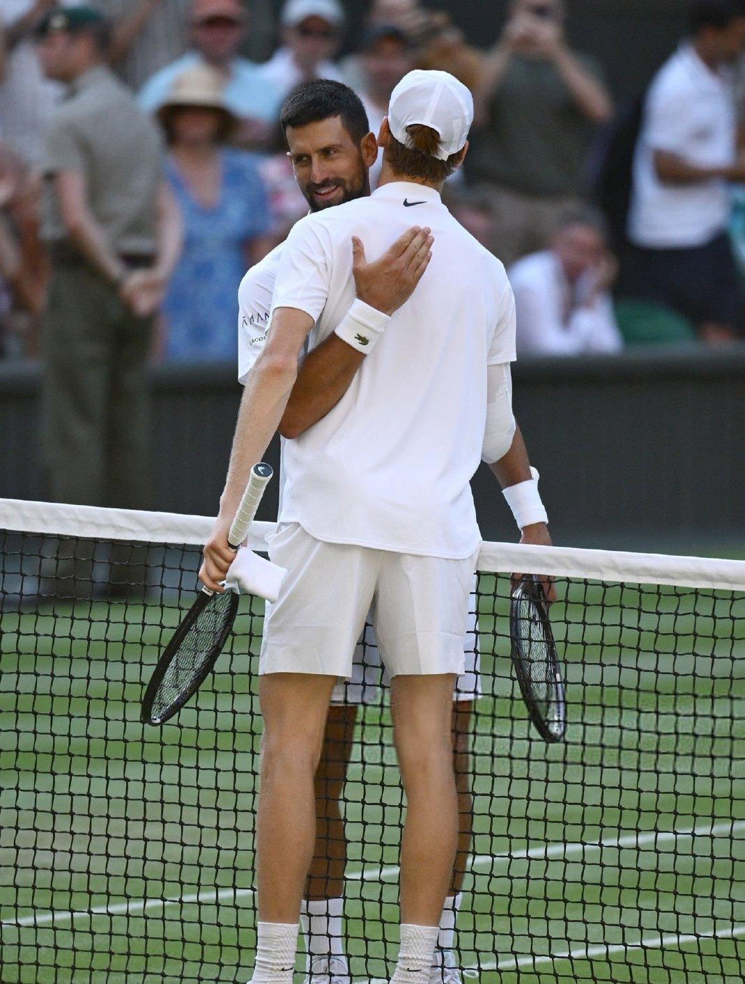 ATP总决赛横扫拉沃尔杯,德约科维奇惊艳四座 ATP总决赛横扫拉沃尔杯,德约科维奇惊艳四座